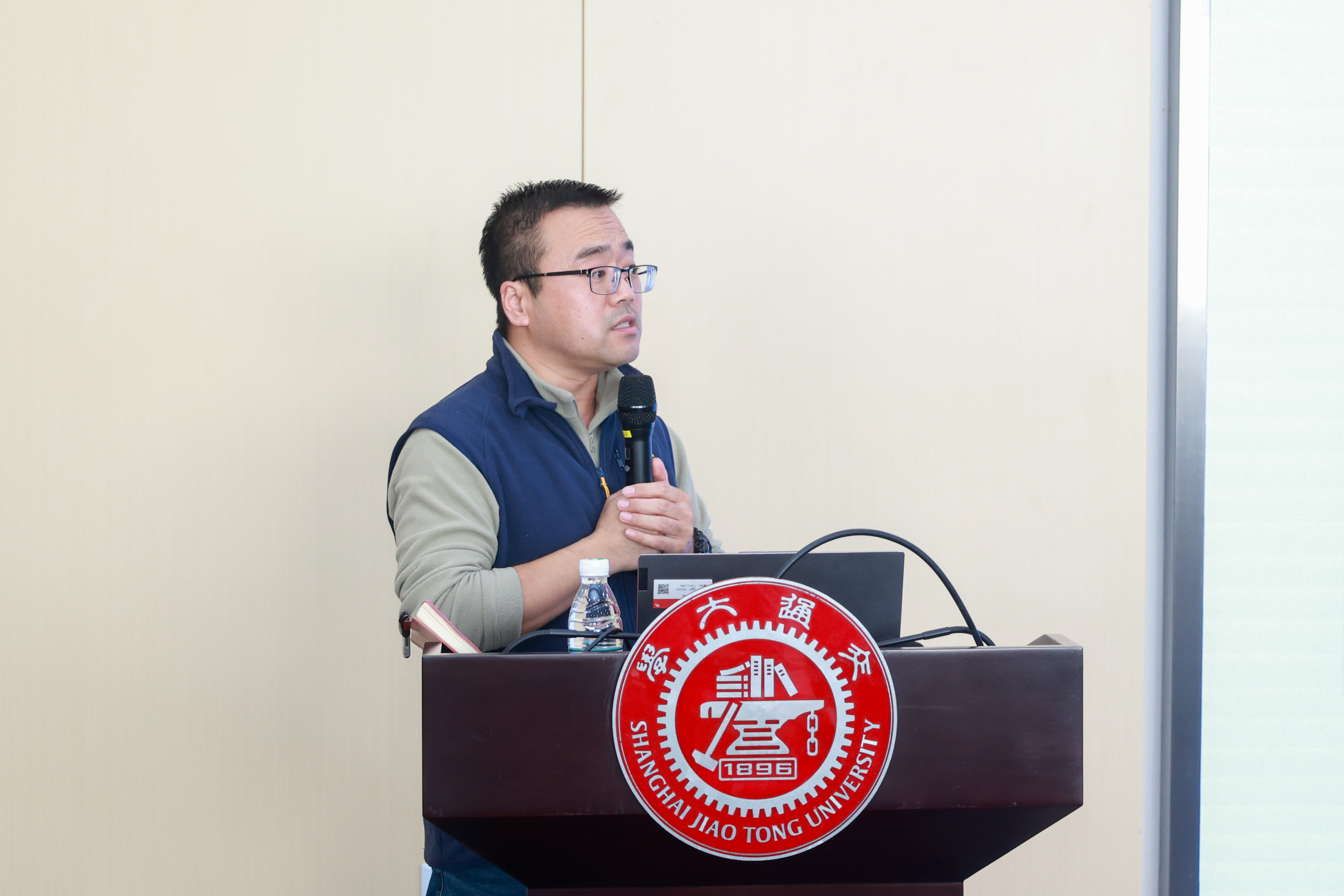 1761528901780492.jpg 211A7981-2-1.jpg